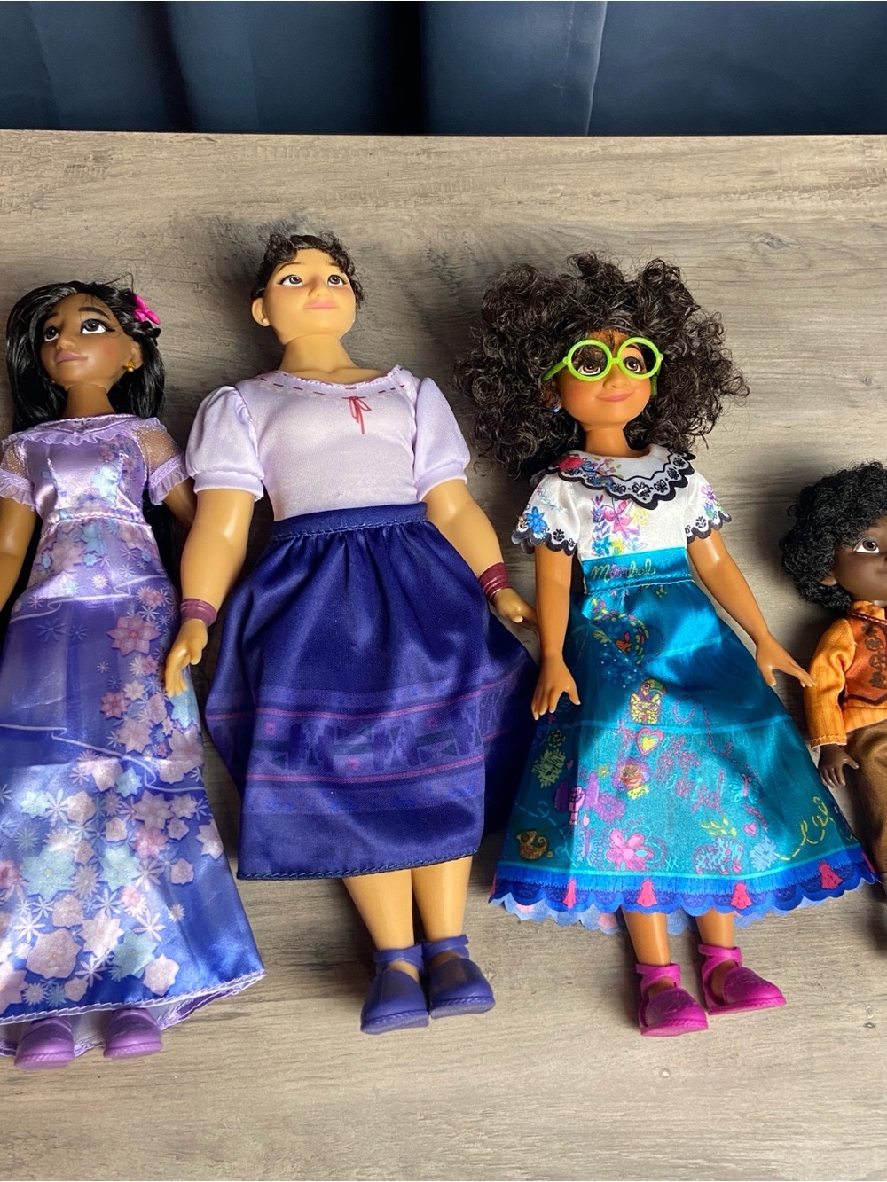 Disney Encanto Doll Set Mirabel Isabela Luisa Antonio Madrigal Exclusive 4 Pack